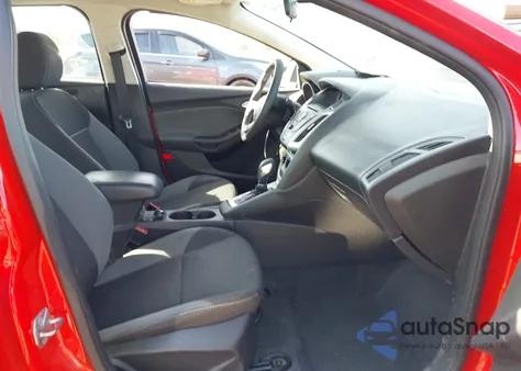 2014 Ford Focus Se z USA, uszkodzony, nr VIN 1FADP3F24EL203251